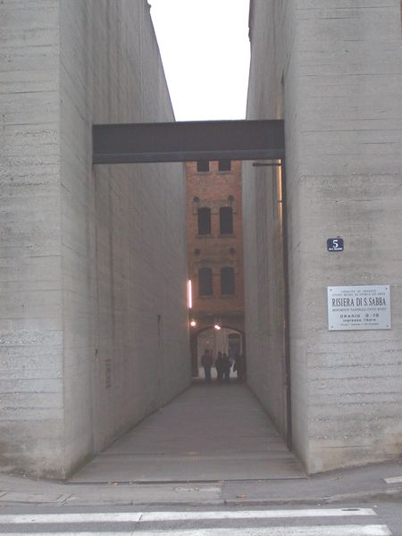קובץ:Ingresso Risiera di San Sabba.jpg